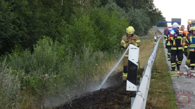 Foto zum Einsatz: Böschungsbrand A1 / 13.07.2026