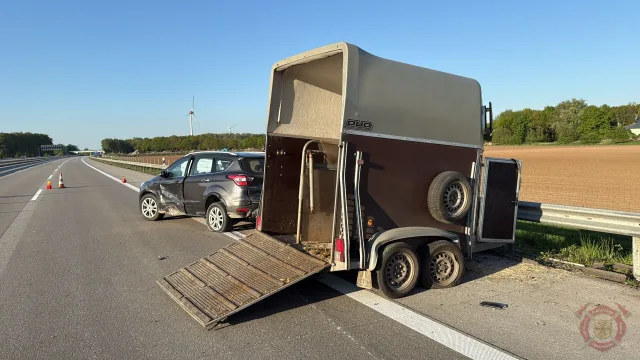 Foto zum Einsatz: Verkehrsunfall A1 / 27.04.2025
