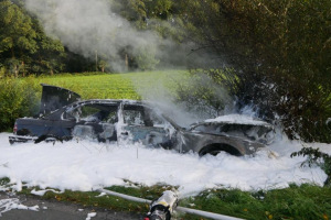 PKW-Brand nach VU / 03.10.2023
