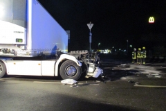 03_VU-LKW-Trecker_B214