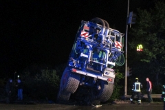 04_VU-LKW-Trecker_B214