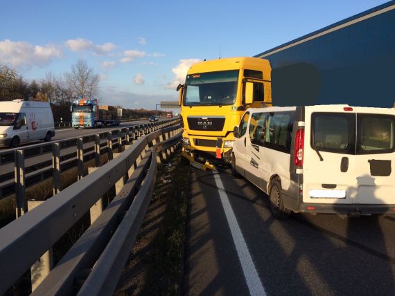 Verkehrsunfall A1 Rtg. Bremen / 12.11.15